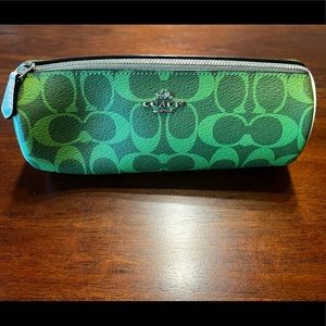 COACH cosmetics/brush case (green w/white piping)